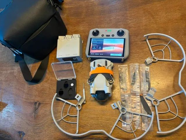 Drone DJI Mini 3 Pro com acessorios (Fly more combo) com duas lentes e protetor de hélices - Foto 2