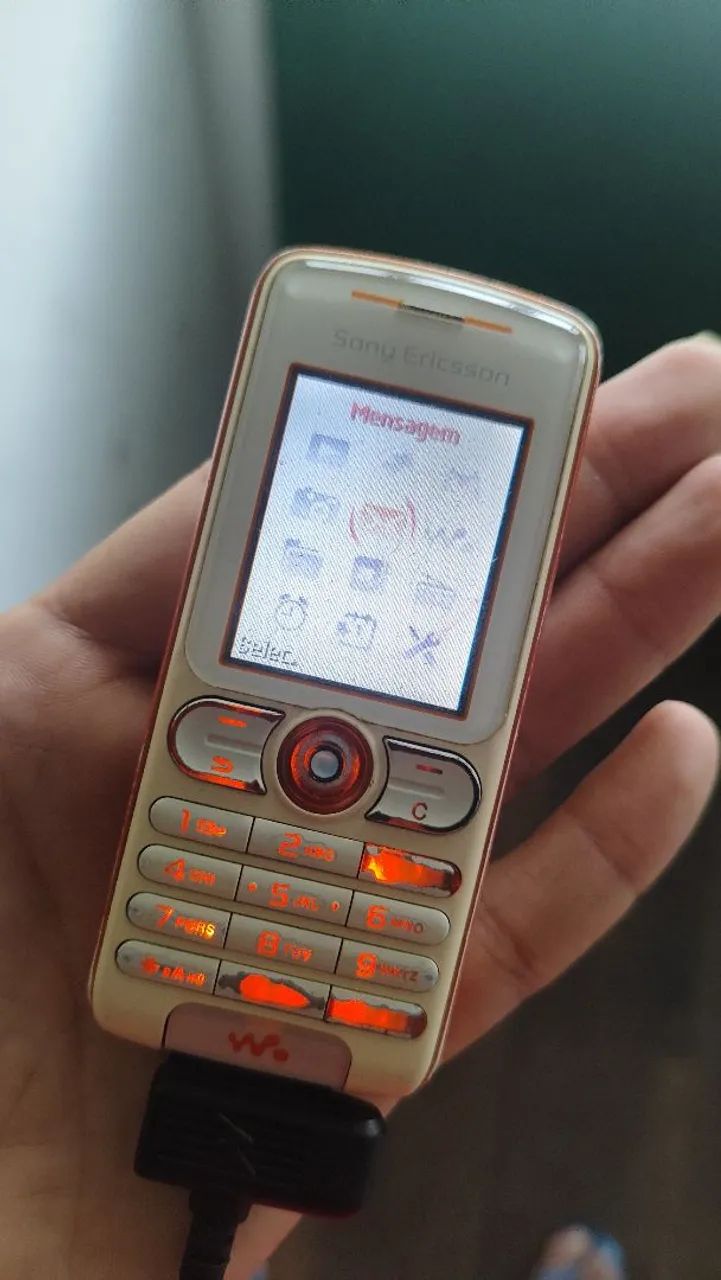 Sony Ericson w200
