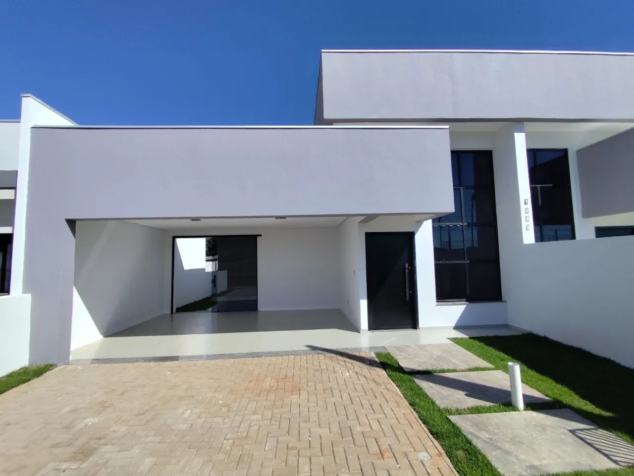 CASA NOVA COM ÓTIMO ACABAMENTO À VENDA EM CHAPECÓ-SC. - Foto 2