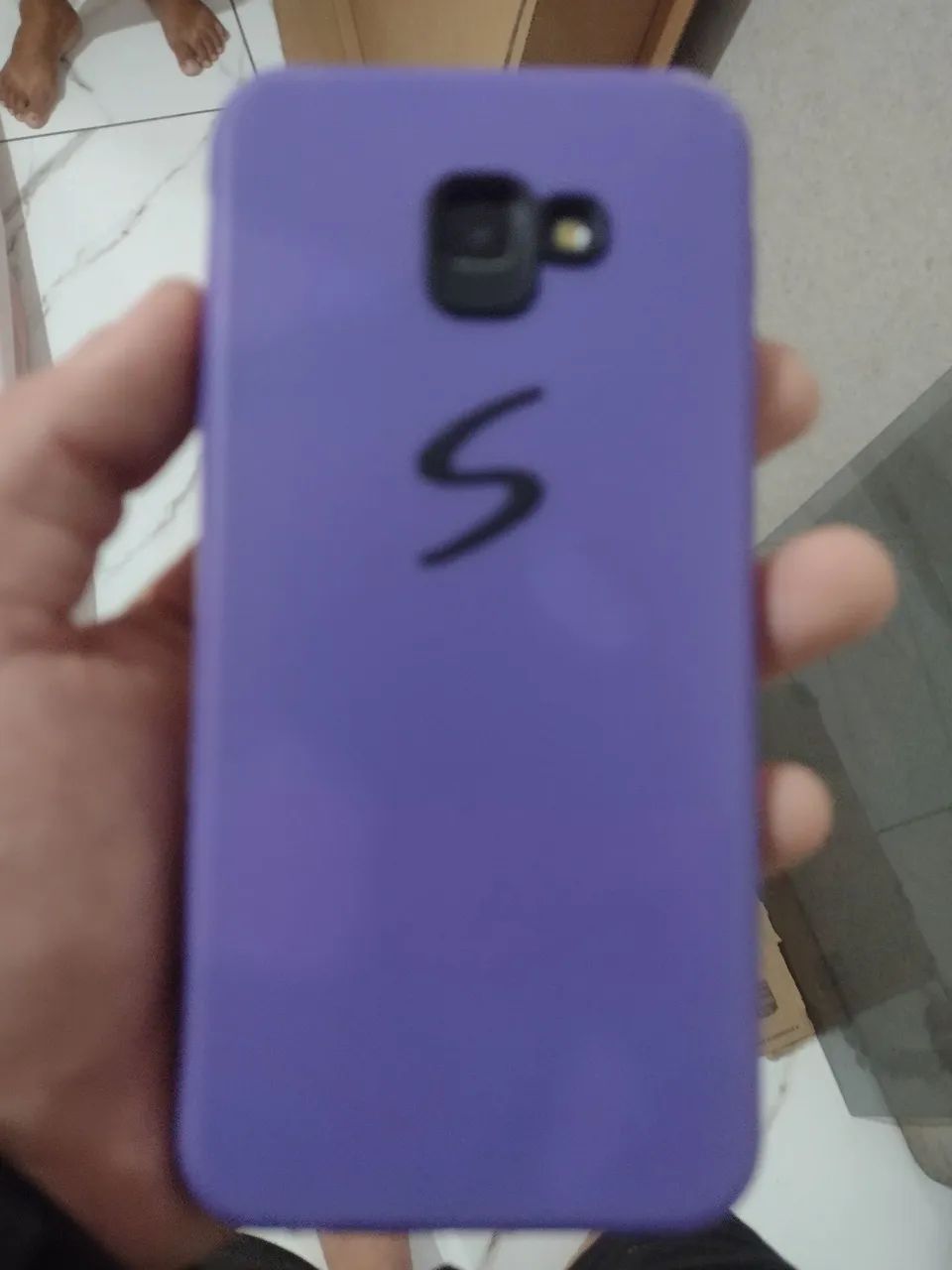 Celular smartphone J6