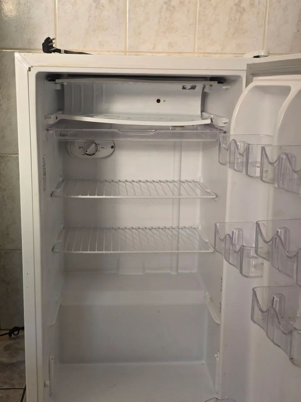 Frigobar Electrolux 122L Branco RE120 - Foto 2
