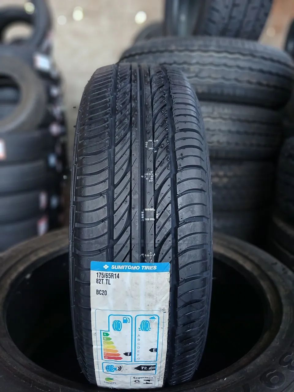 DUNLOP 4本セット 2024年製 175/65R14 175/65R14 DUNLOP - Peças para carros, vans e utilitários - Centro