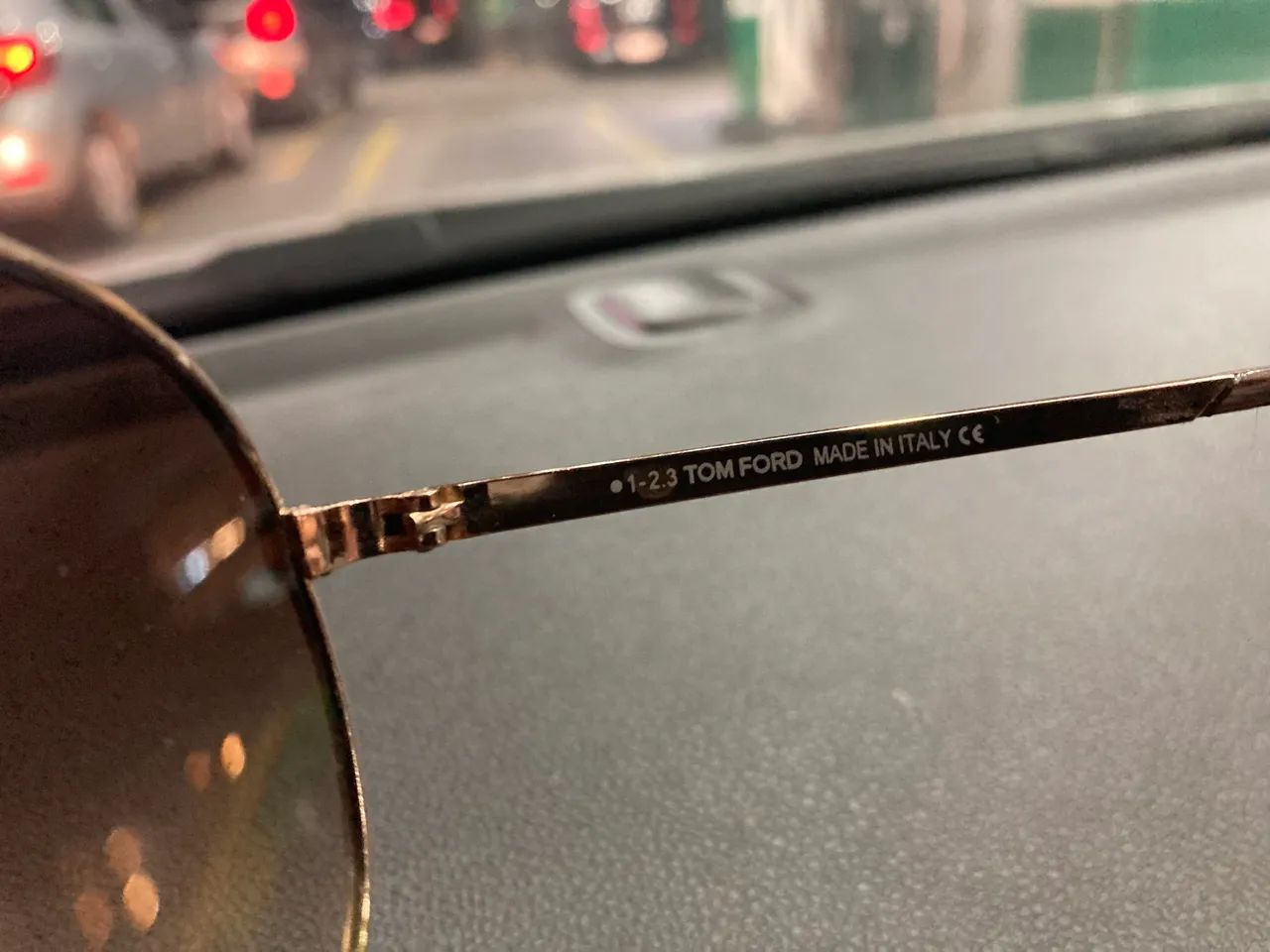 Óculos Tom Ford TF 35 Charles usado  - Foto 4