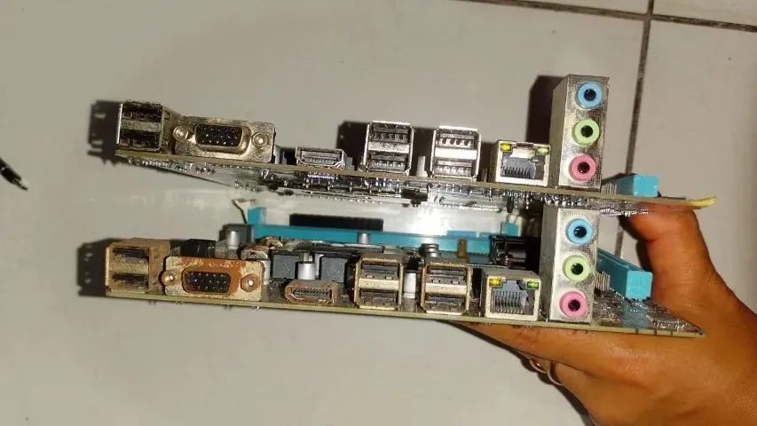 4 placas mãe com defeito  - Foto 3