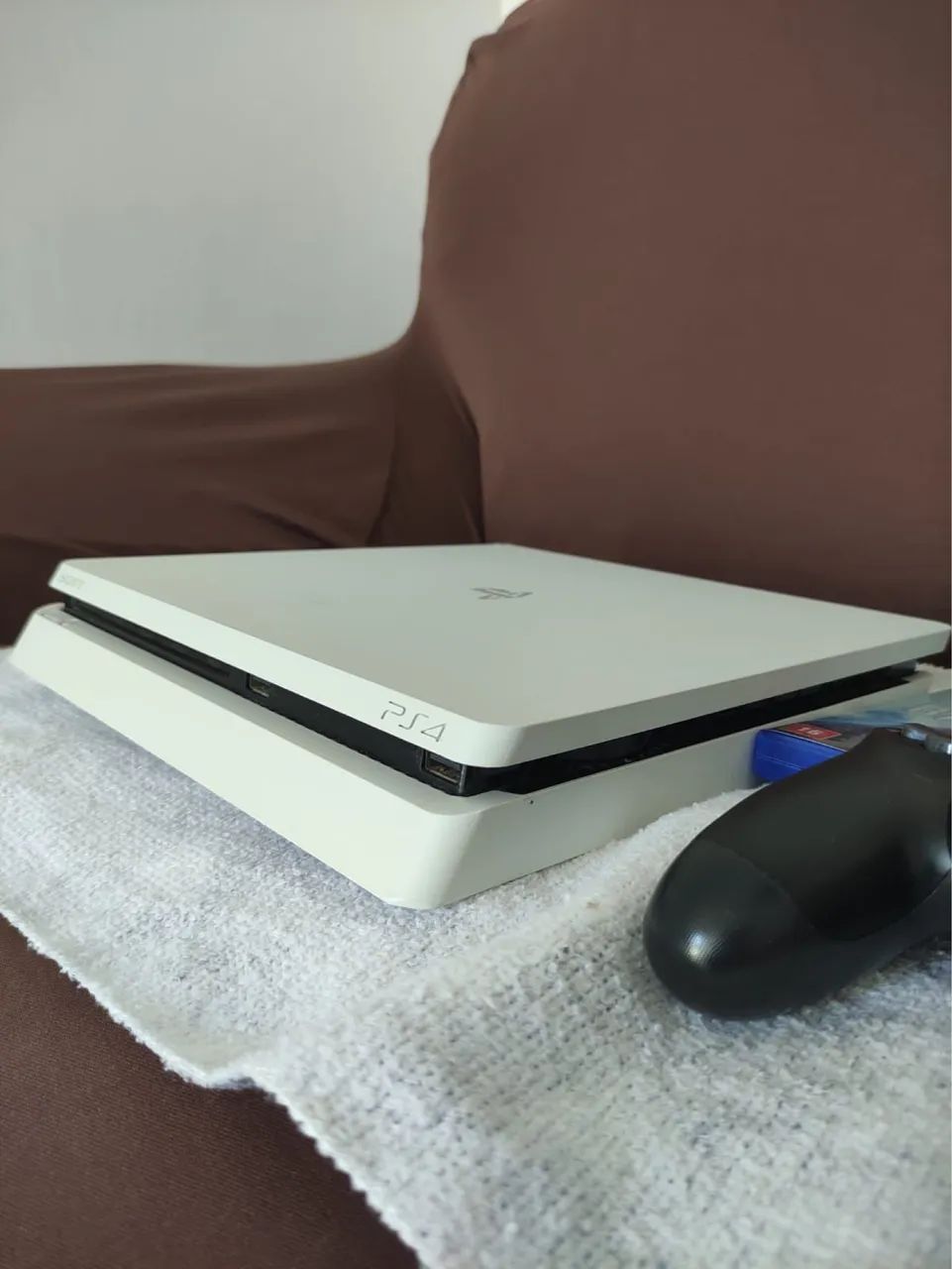 PS4 slim Branco 500gb - Foto 2