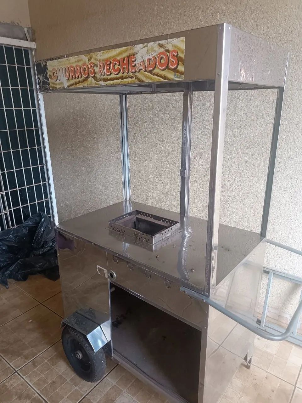 Vende-se esse carinho de churros  - Foto 3
