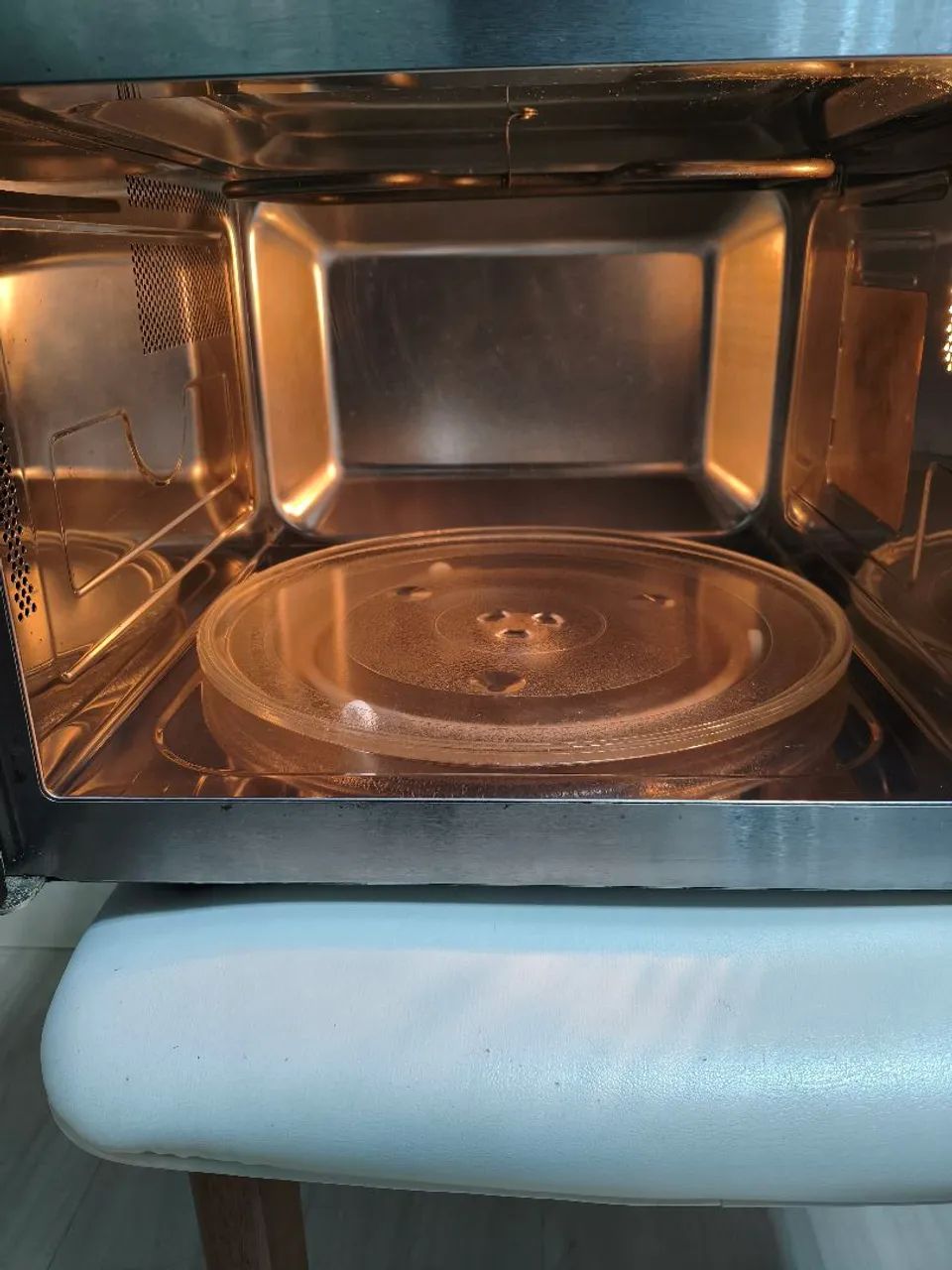 Vende-se microondas MEC41 Eletrolux  - Foto 2