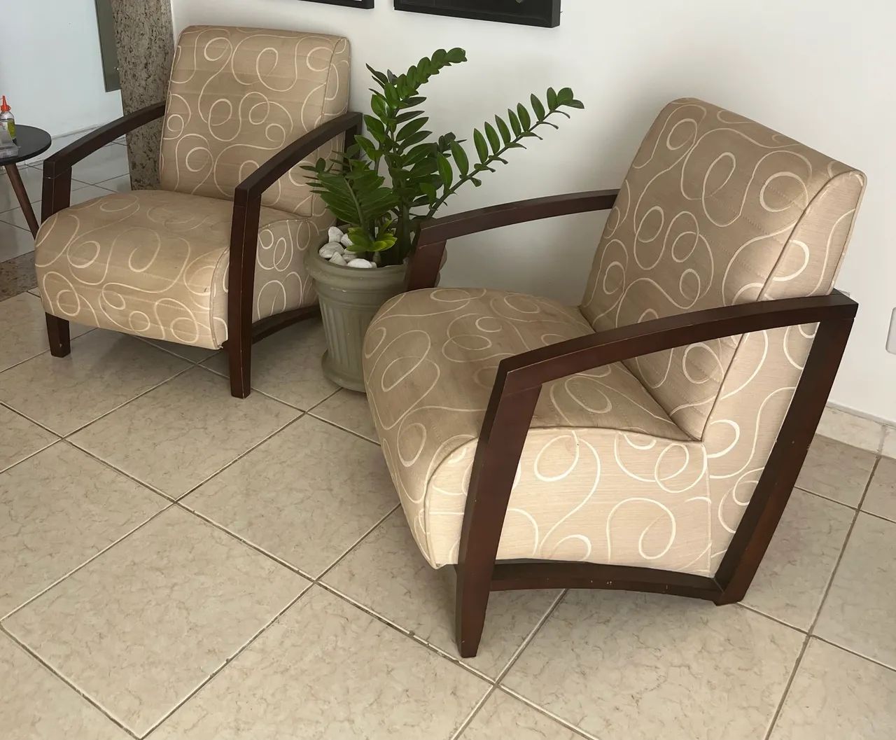 Poltronas - cada poltrona por 300,00 reais 