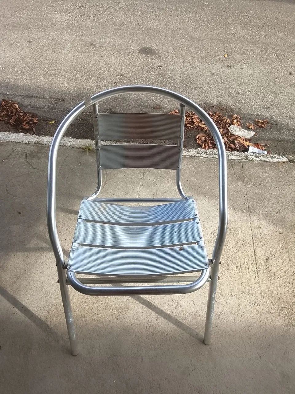 Vende-se 3 cadeira de alumínio 