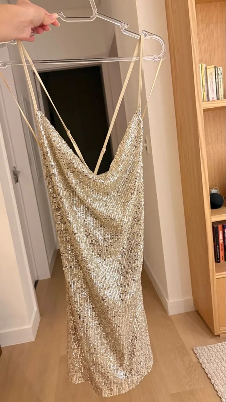 Vestido Curto Paetê Tamanho P - Foto 2
