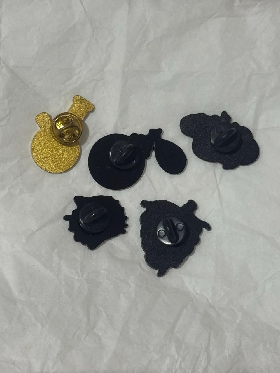 Conjunto 5 pins/broches novos  - Foto 2