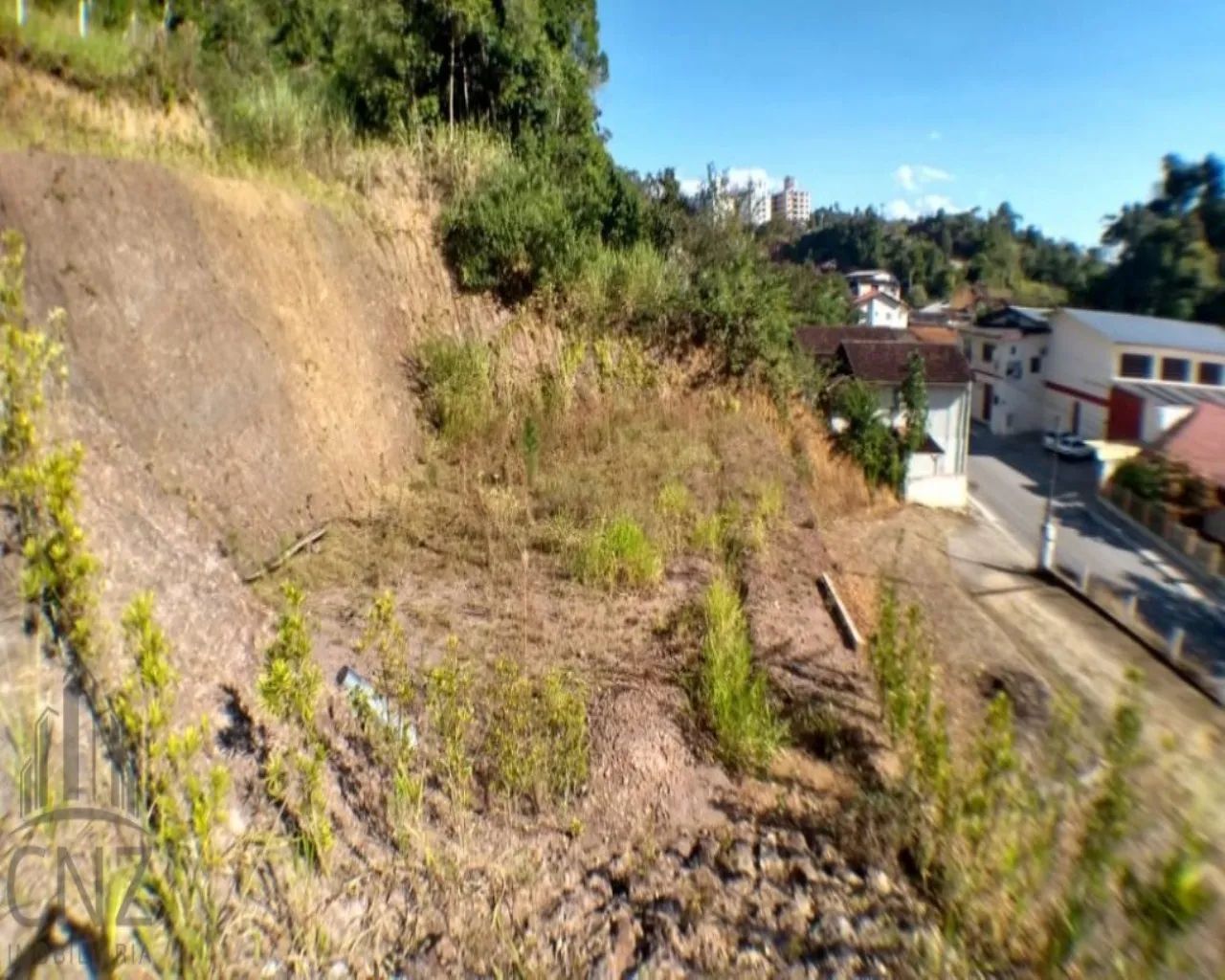 AMPLO TERRENO URBANO - Foto 3