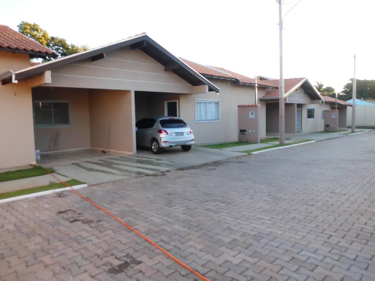 Imóvel para aluguel possui 70 metros quadrados com 2 quartos - Foto 2