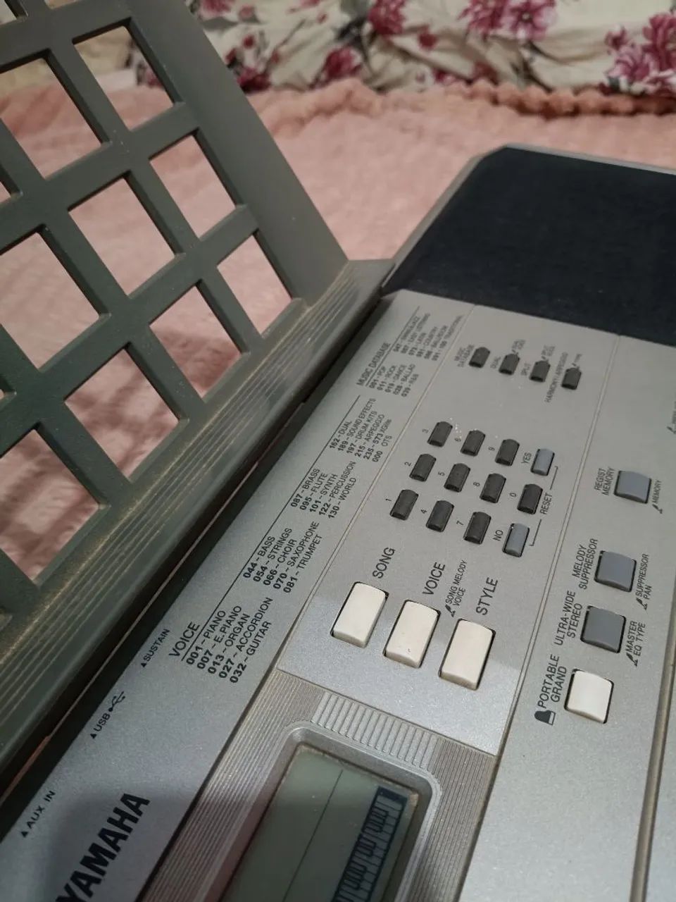 Teclado Yamaha E353 - Foto 3