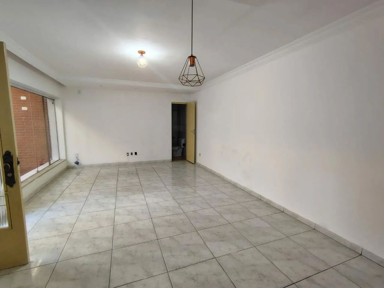 Sobrado para locação, com 03 quartos e 01 vaga de garagem. - Foto 2