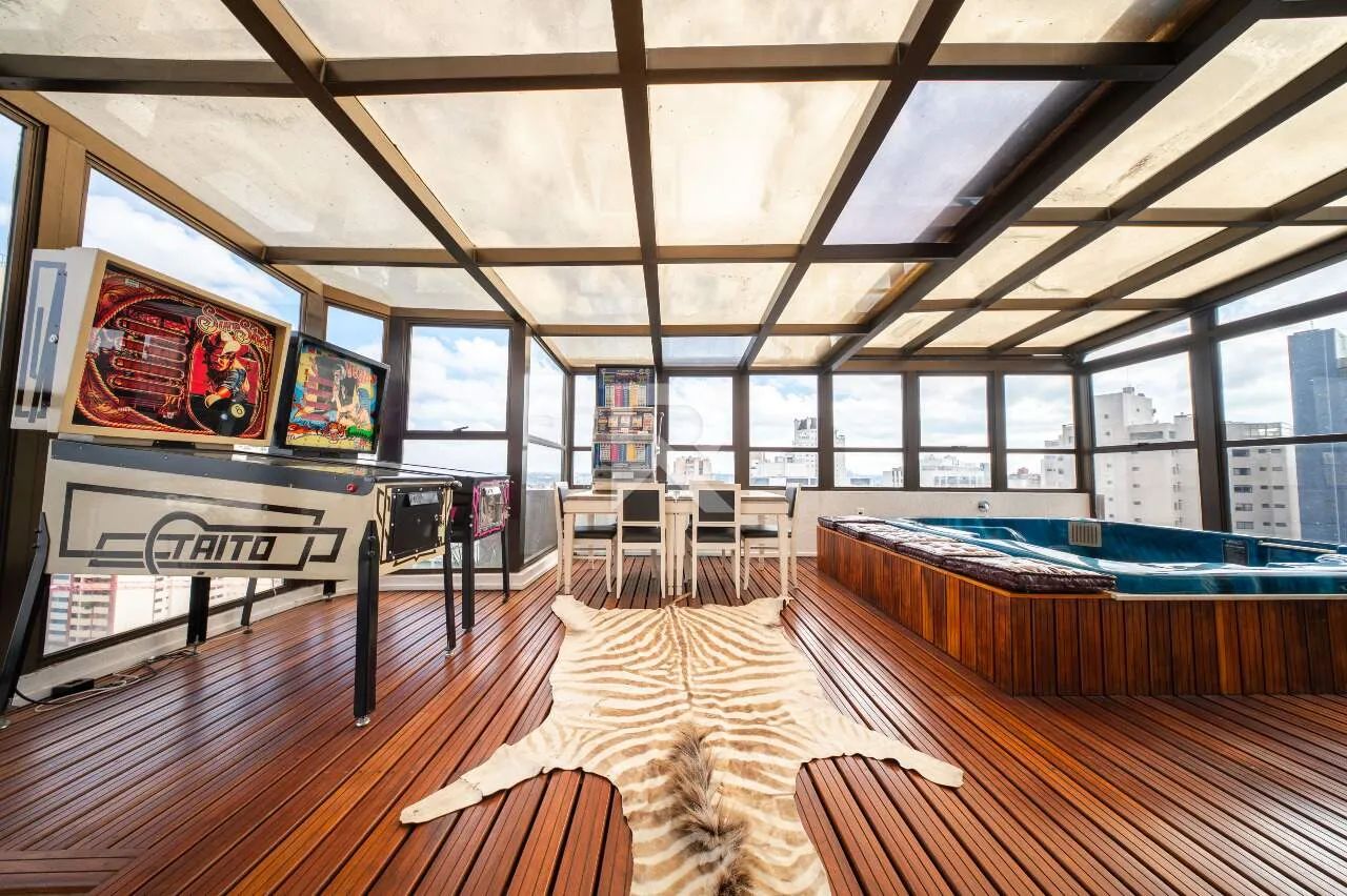 Cobertura Semi Mobiliada com Deck, Jacuzzi, 3 quartos e 221m2 para locação - Água verde, C - Foto 8