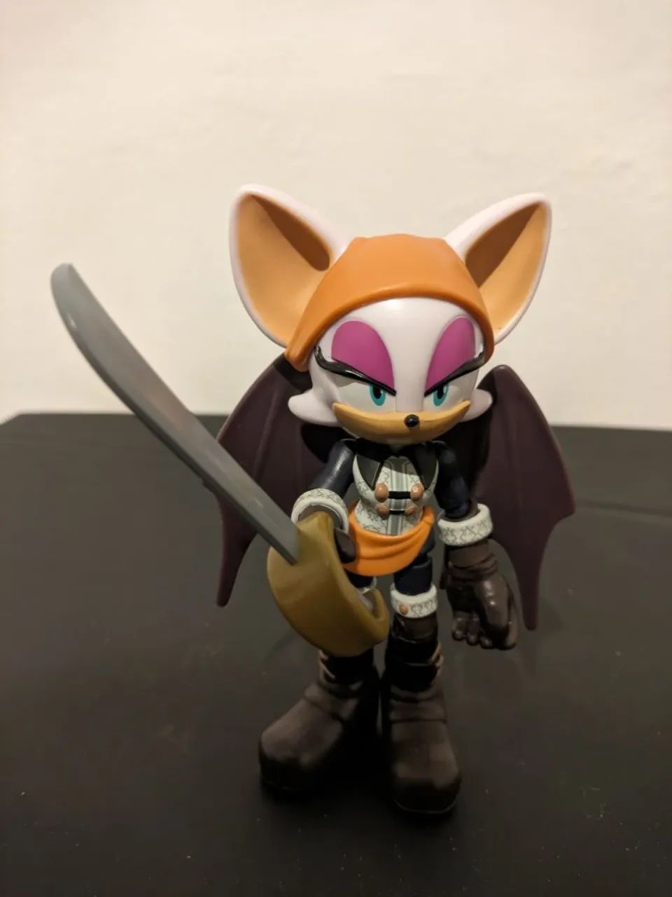 Boneco Sonic Prime Rouge 