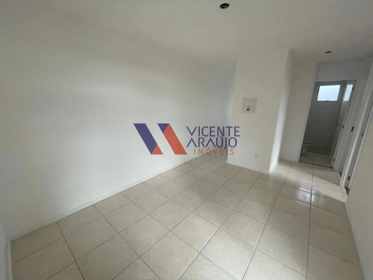 Apartamento de 2 quartos - Próximo ao Hospital Regional e PUC - Foto 3