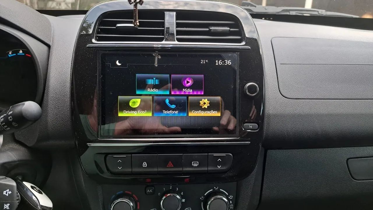 Renault Kwid Intense 1.0 Flex 12V 5P Mec. 2025