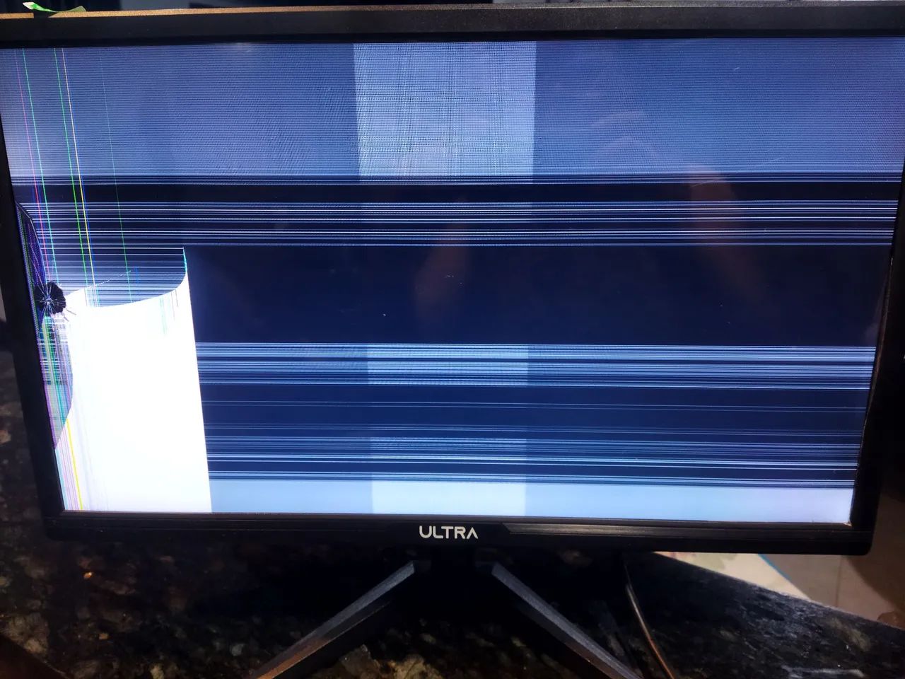 Monitor 21 polegadas trincada - para peças