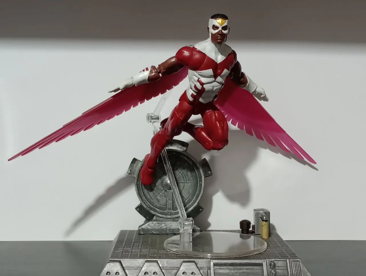 Marvel Legends Falcão (Falcon) Retro - Foto 2