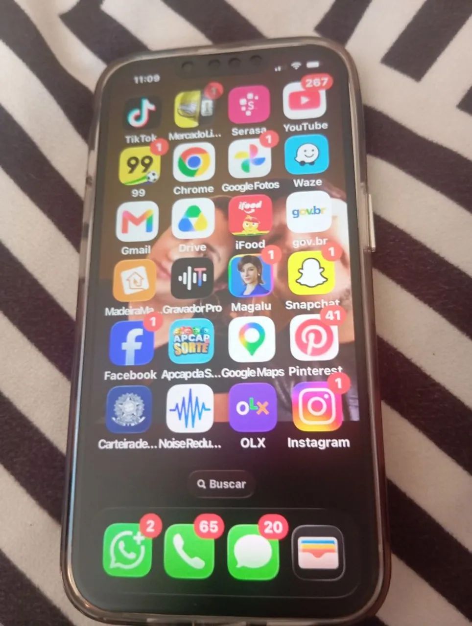 Iphone 14 zero sem riscos funcionando excelente bateria 84%  - Foto 2