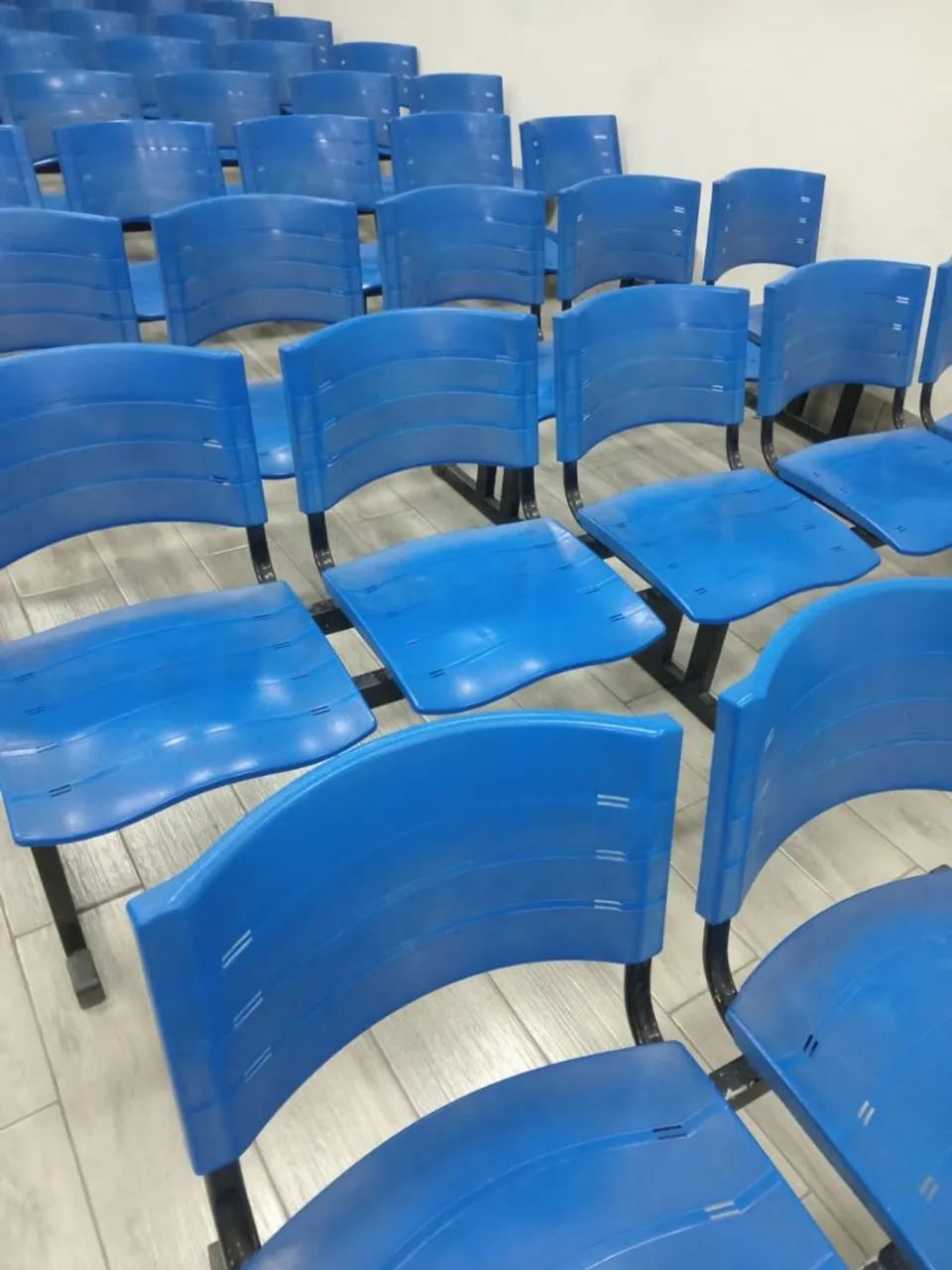 Vendas de cadeiras para igreja 