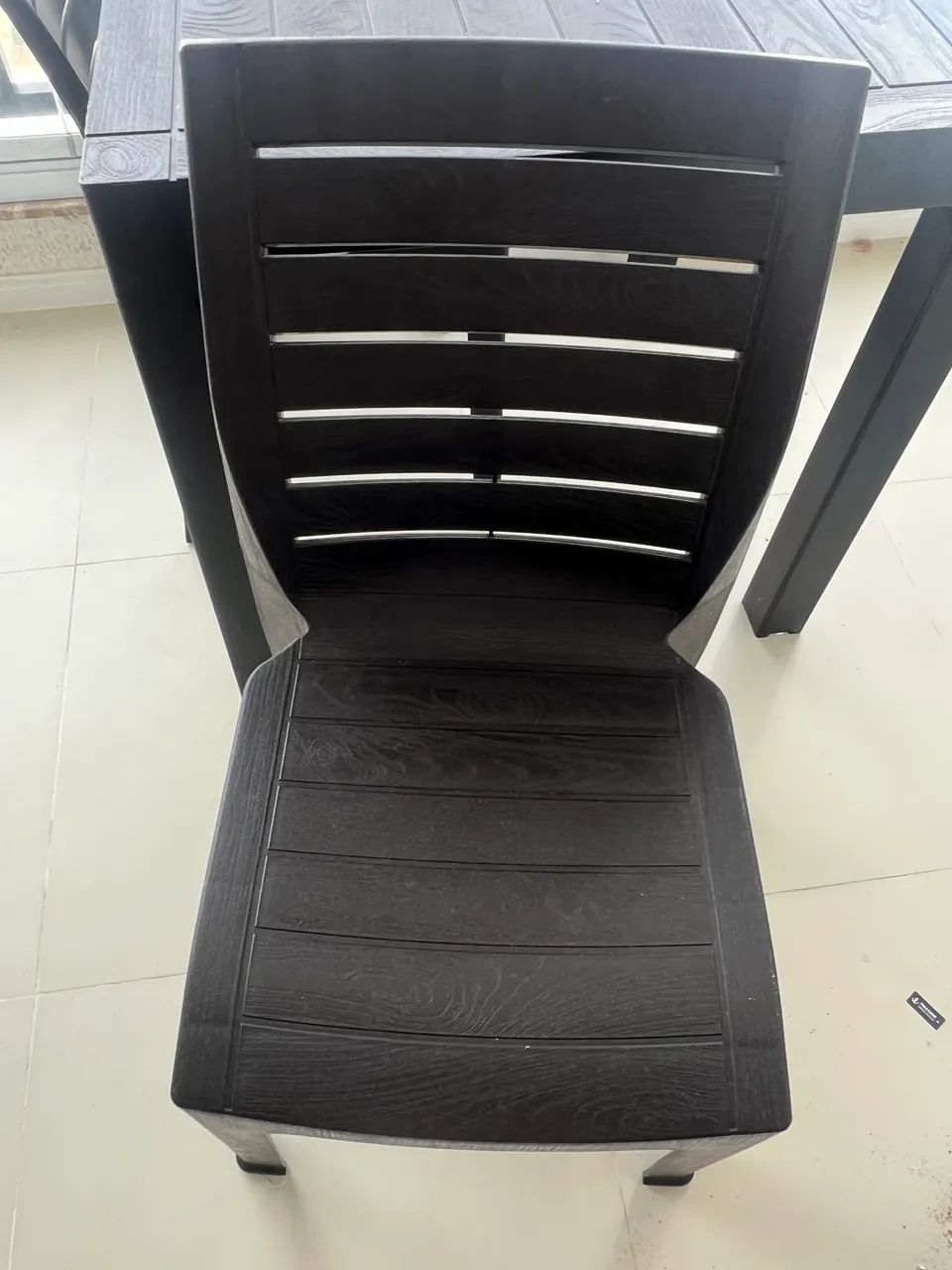 Conjunto mesa com quatro cadeiras  - Foto 2
