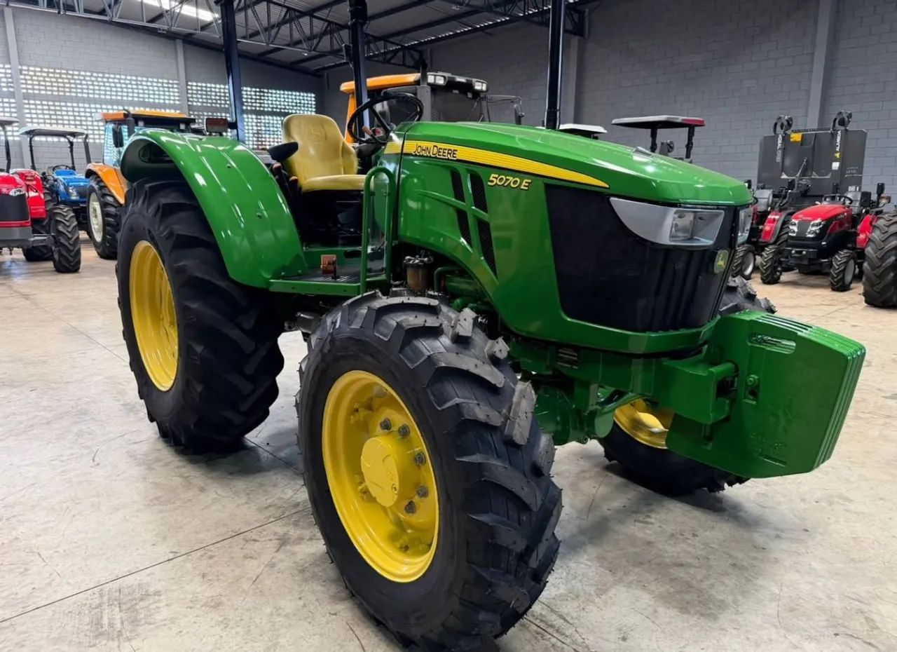 Trator Jhon Deere  - Foto 4