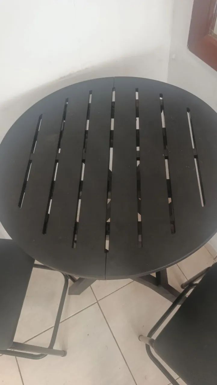 Mesa e cadeiras  - Foto 2