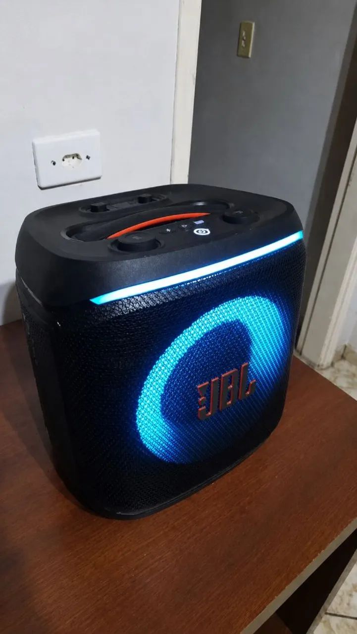 Vendo JBL PARTYBOX ENCORE 2 COM 2 MICROFONES