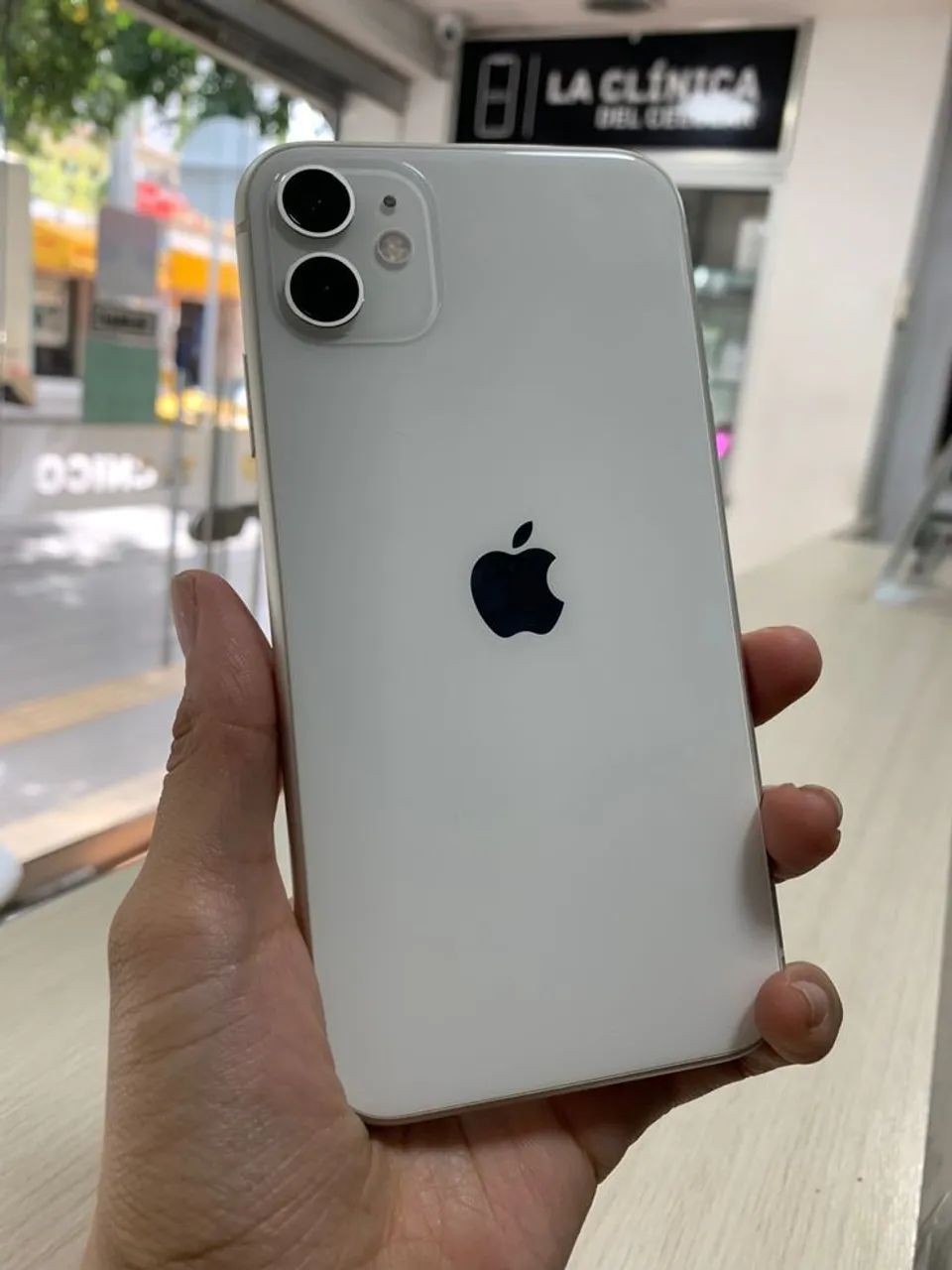 iPhone 11 Branco - 64 Gb - Foto 3