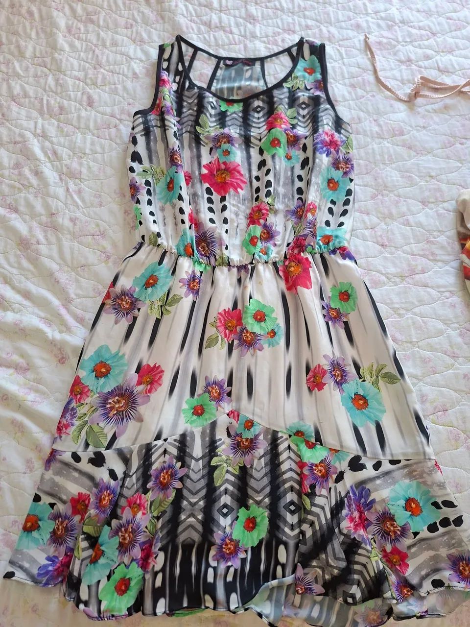 Vestido estampado tamanho M