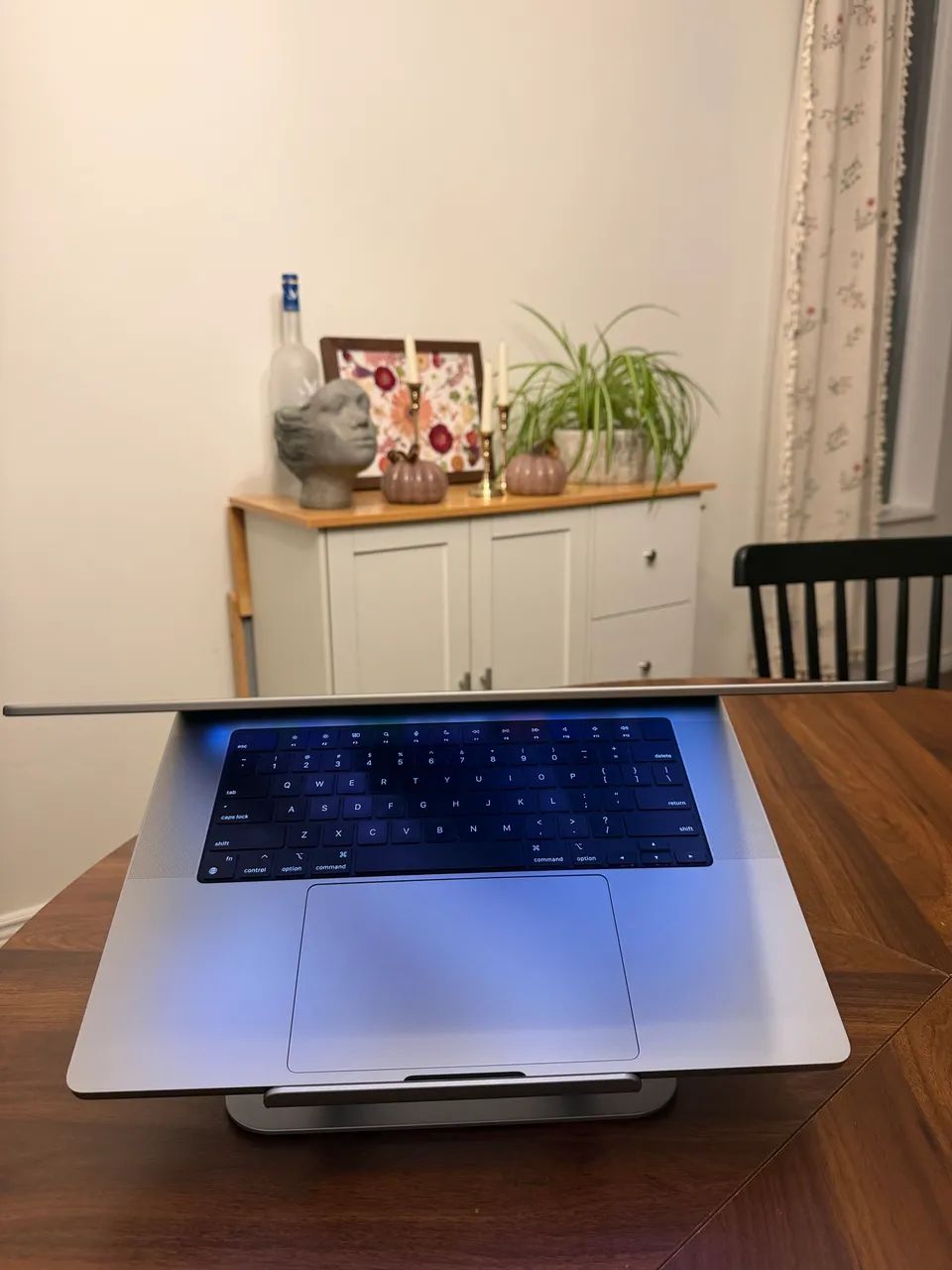 MacBook Pro 16 M2 Max 64GB 1TB Bateria 94% impecável - Notebooks