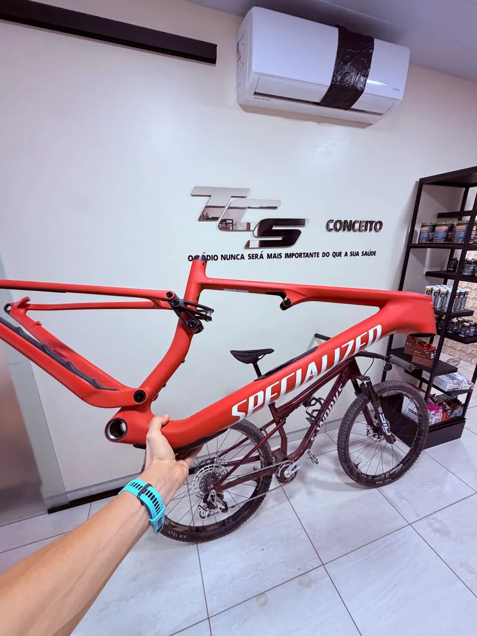 Quadro specialized Epic 8 tamanho M nova com NF - Foto 3