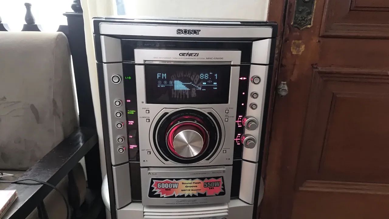 Mini System Sony Genezi MHC-GNX9 funcionando