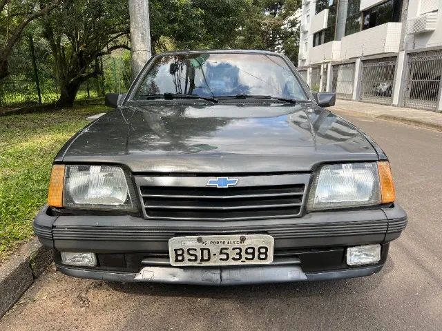 Chevrolet Monza Classic SE 2.0 /mpfi E EFI 2P E 4P 1990