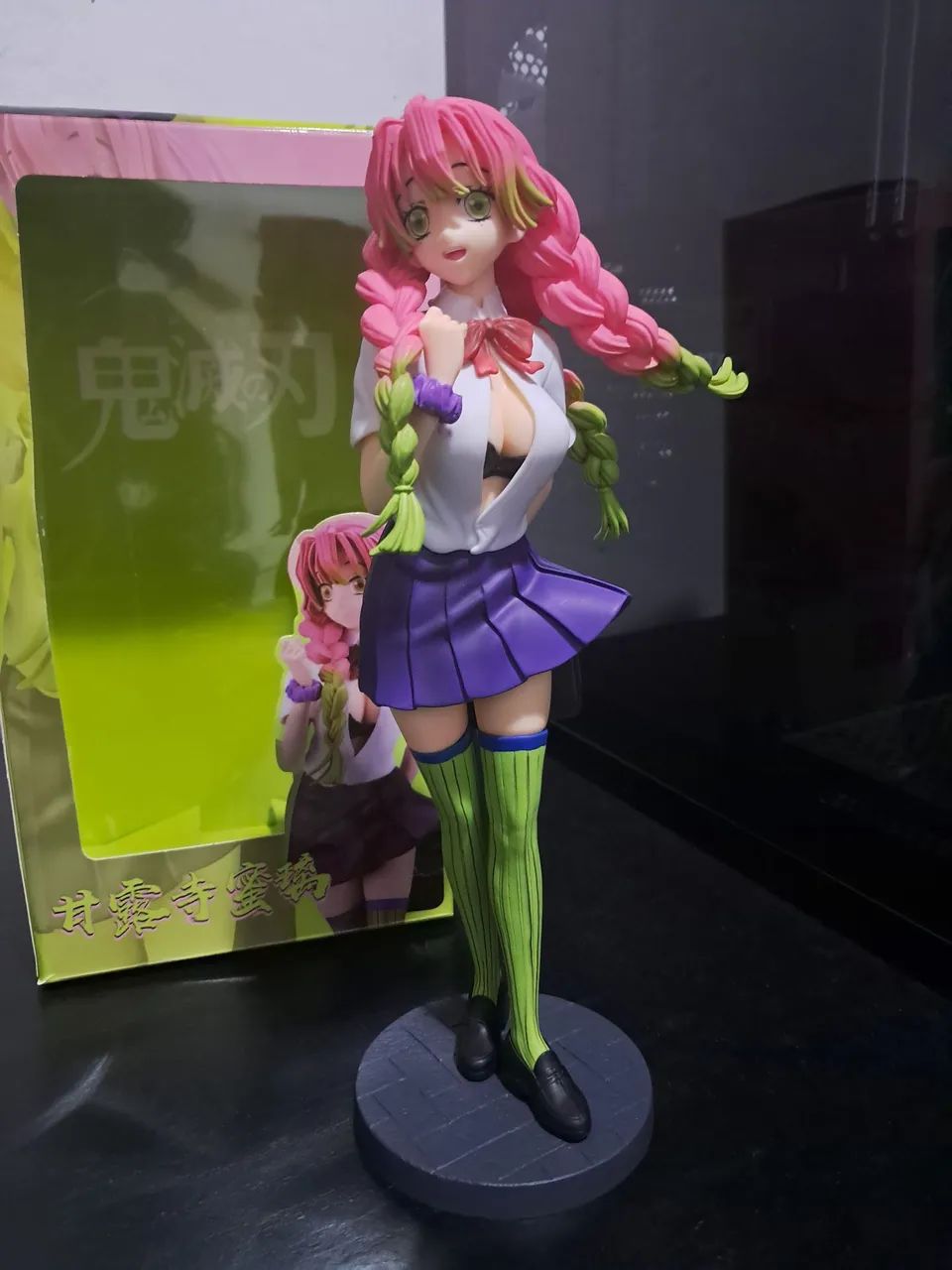Action Figure Demon Slayer - Mitsuri Kanroji 28cm - Foto 2
