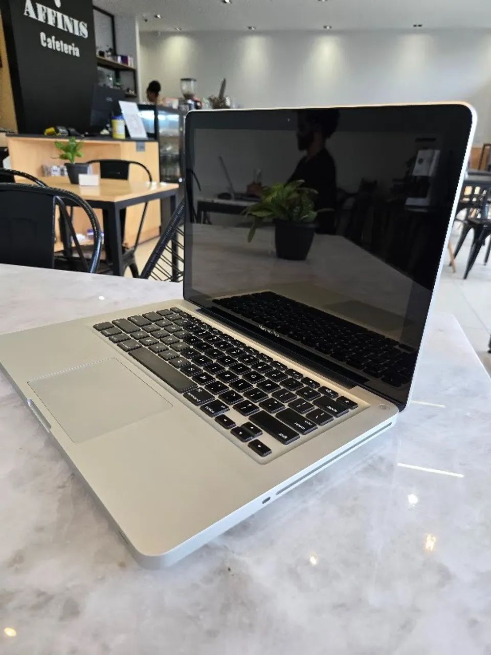 MacBook Pro 2.5 Intel Core I5 8RAM Perfeito com aplicativos Adobe e Microsoft - Foto 5