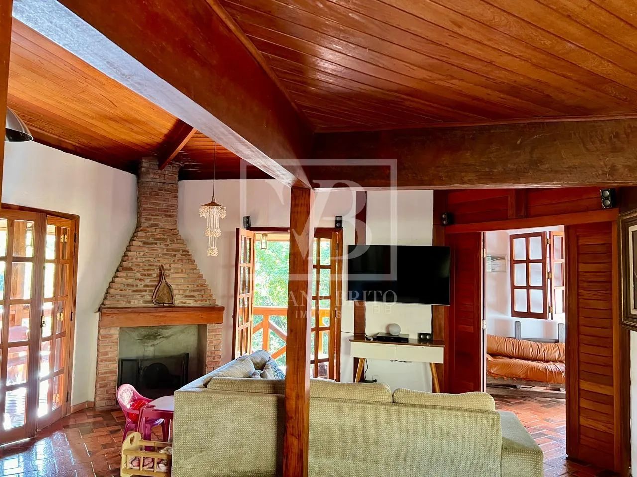 Linda casa com 3 suítes, espaço, conforto e tranquilidade! - Foto 4
