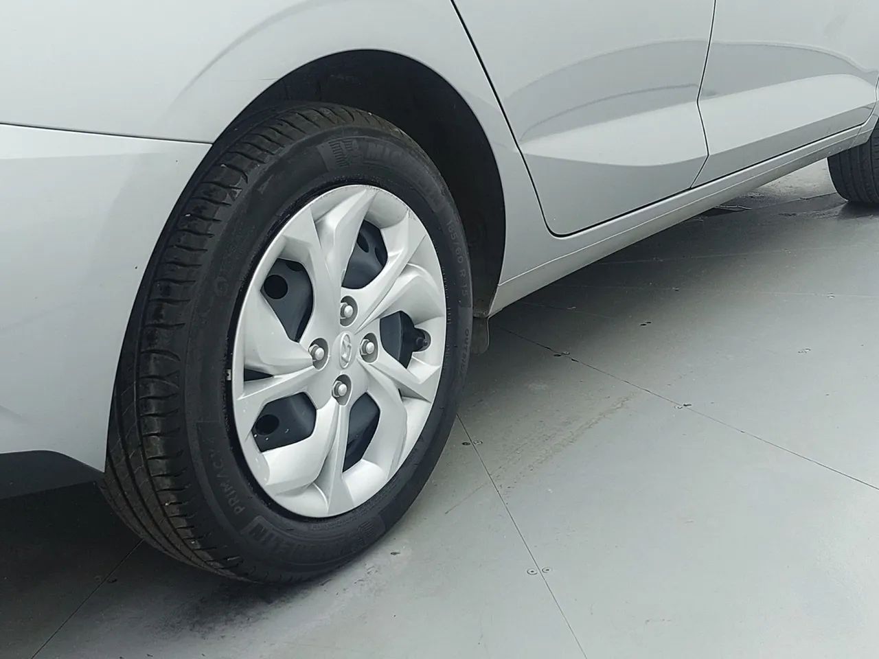 Hyundai HB20S Comfort Plus 1.0 TB Flex 12V Mec., foto 14 de 18