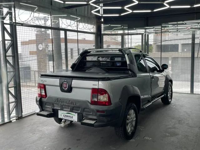 Fiat Strada Adventure1.8/ 1.8 Locker Flex CD 2013 - Foto 4