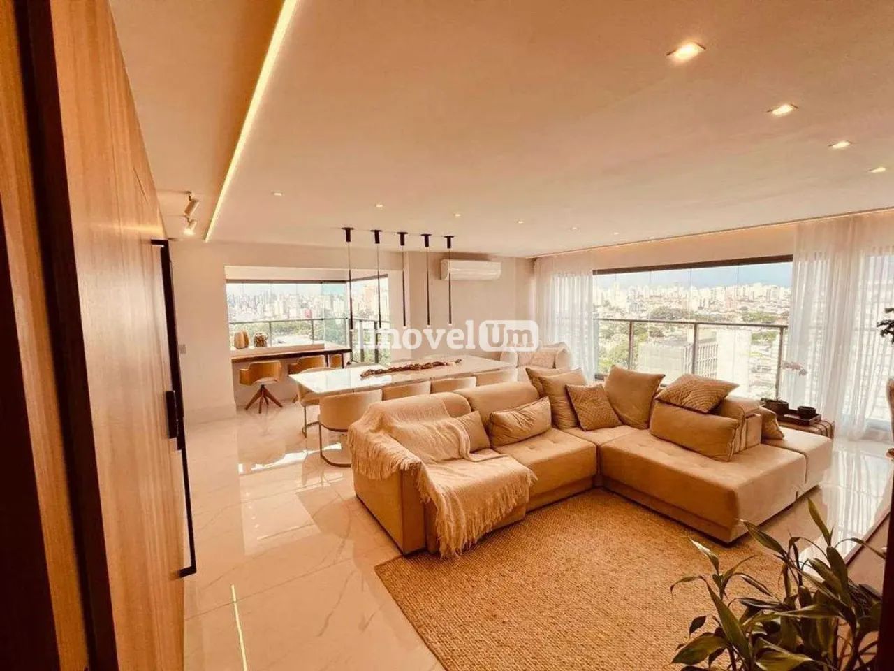 Moema | Apartamento 3 quartos, sendo 3 suites