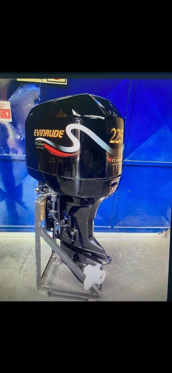 ?MOTOR DE "ENVIRUDE" 225HP- SEMI NOVO E IMPECÁVEL- SIMPLESMENTE TOP - Foto 3
