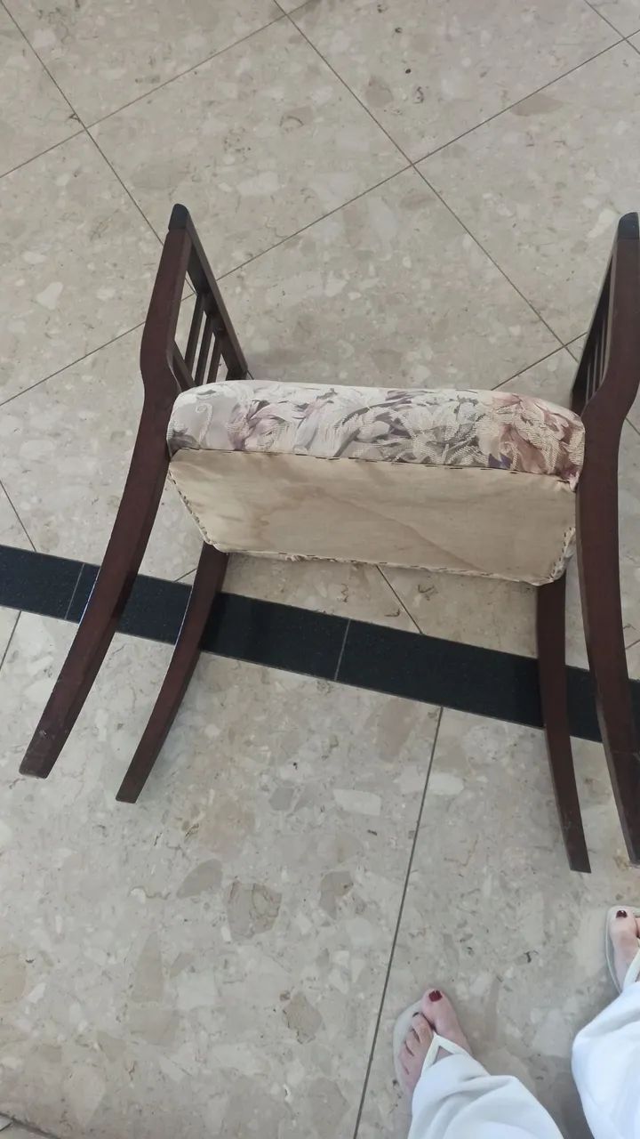 Banqueta antiga em madeira maciço  - Foto 2