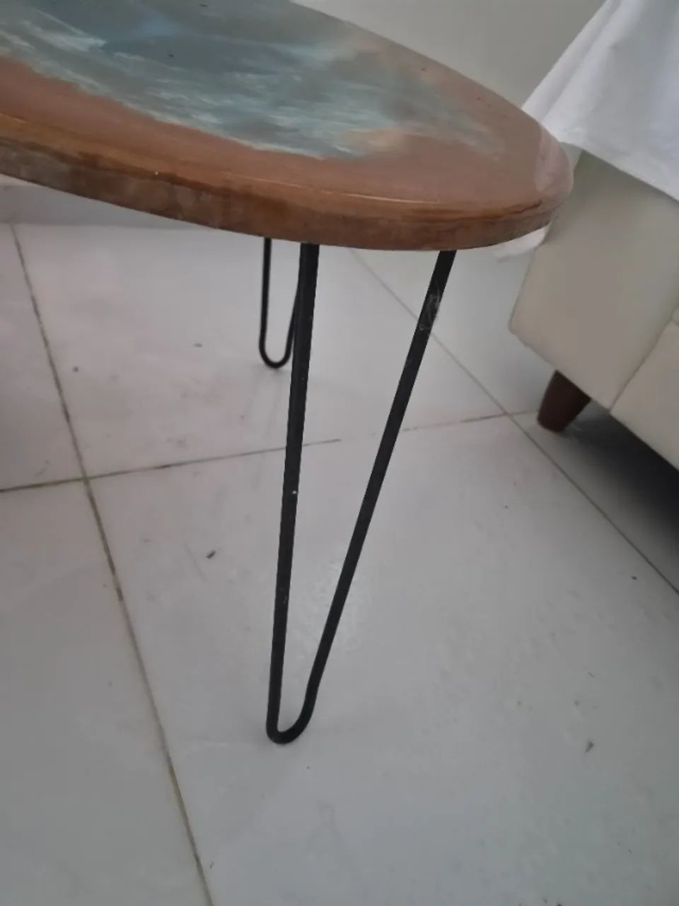 Mesa de centro em madeira Maciça resinada - Foto 3