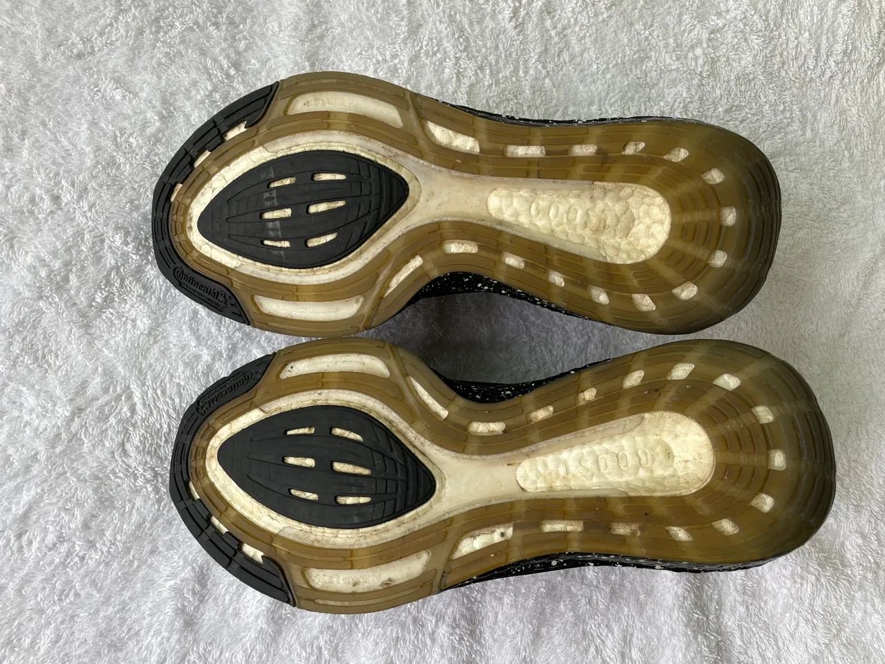 Adidas Ultraboost 22 - Foto 2