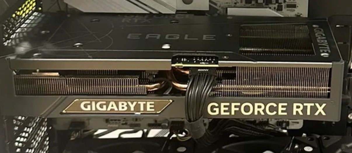 Placa de vídeo Gigabyte RTX 4070 Ti SUPER EAGLE OC  - Foto 3