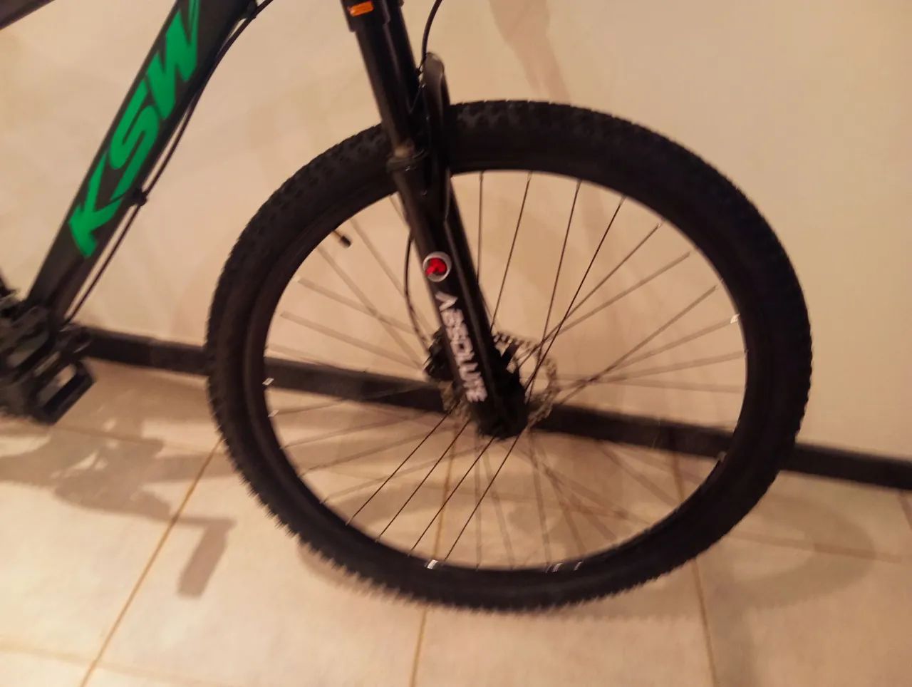 Bicicleta aro 29 semi nova!!!! - Foto 2