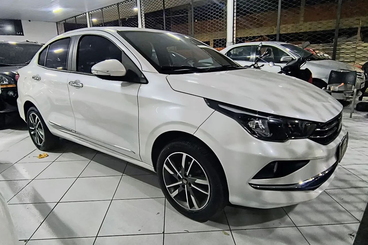 Fiat Cronos Precision 1.3 16V Flex Aut. 2023 - Foto 2